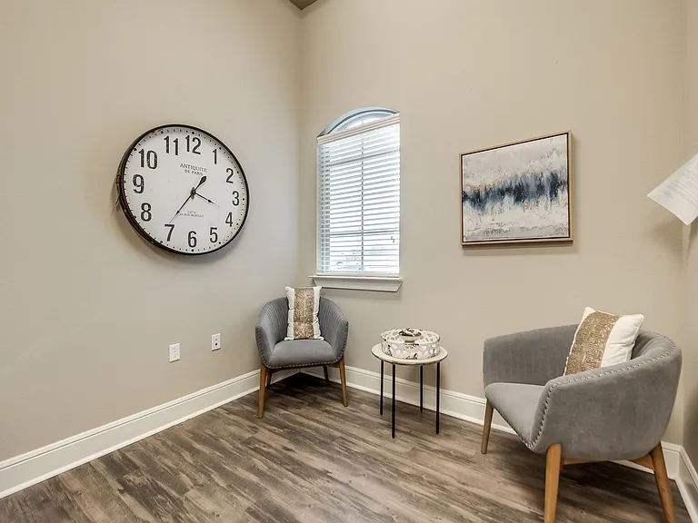 Majors Place — Photo 29