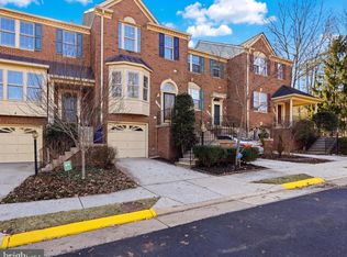 1472 Park Garden Ln, Reston, VA 20194