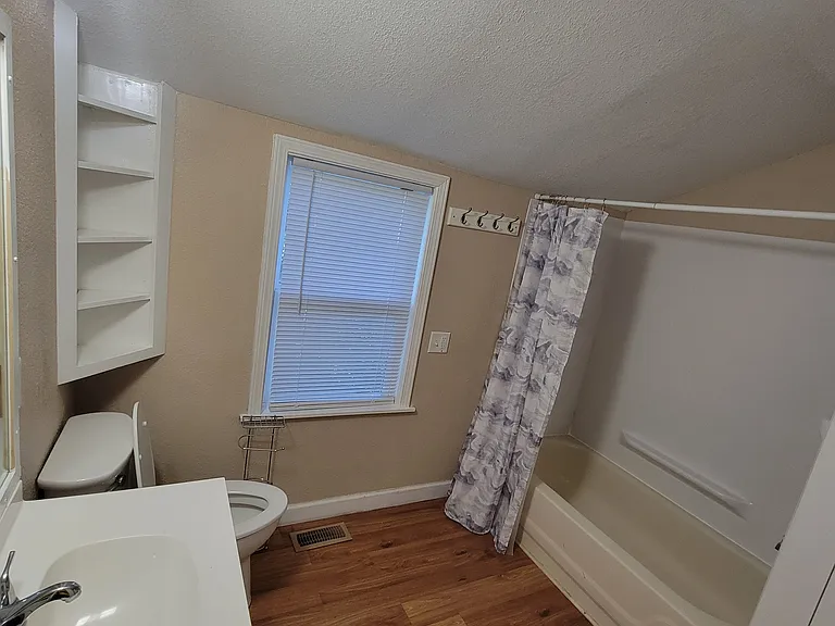 1102 E Miller St #A — Photo 6