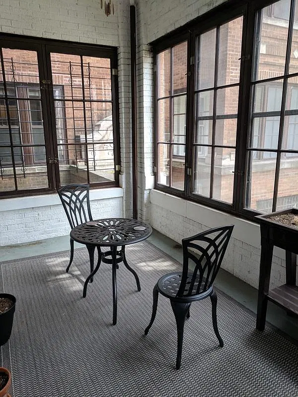 1 bed, 950 sqft, $2,545 — Photo 2