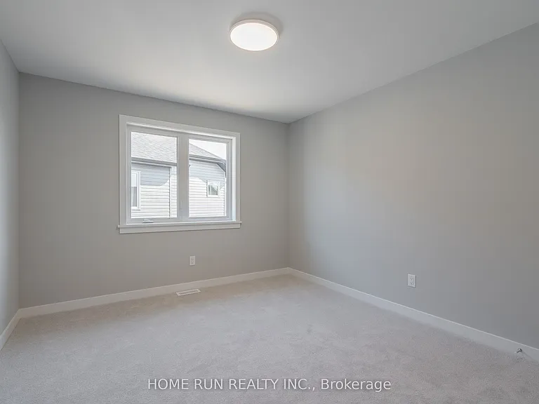 271 Ketchikan Cres — Photo 33