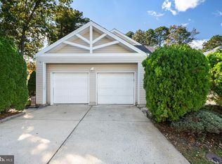 16 Newport Rd, Manahawkin, NJ 08050