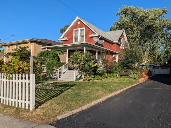 23 N Jackson St, Waukegan, IL 60085