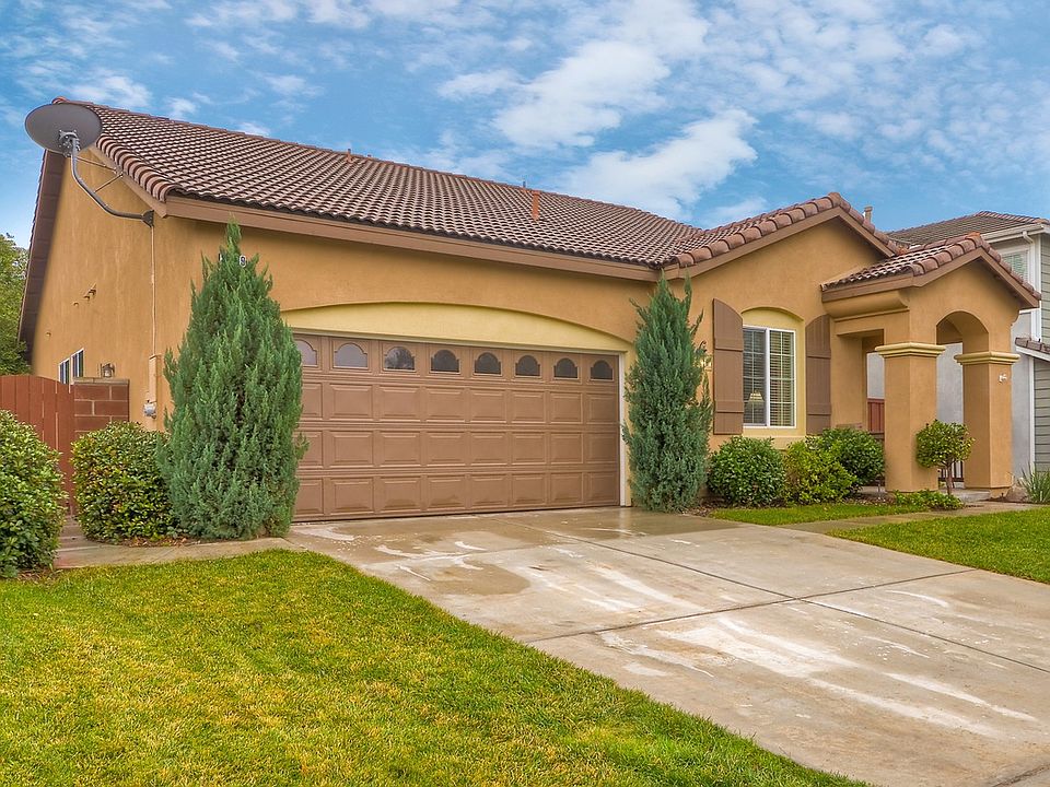 1st image of 30549 N Gate Ln