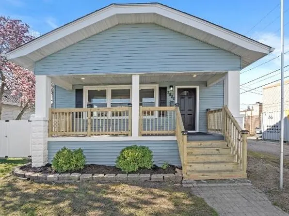 2820 163rd Pl, Hammond, IN 46323