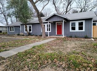 2808 Nichols St, Kerrville, TX 78028