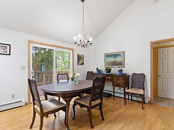 4th image of 18 Parkside Drive