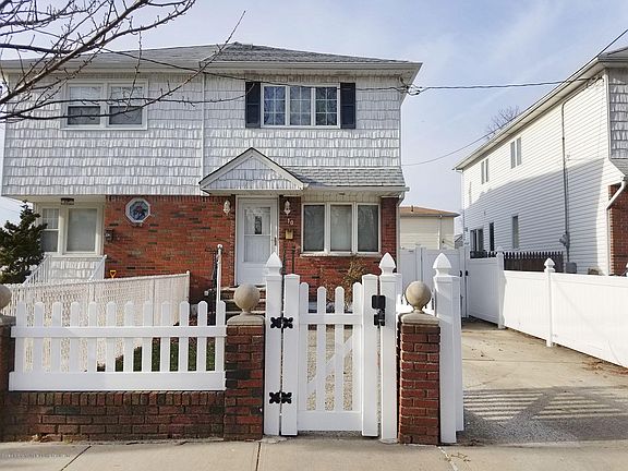 2nd image of 10 Aspinwall St