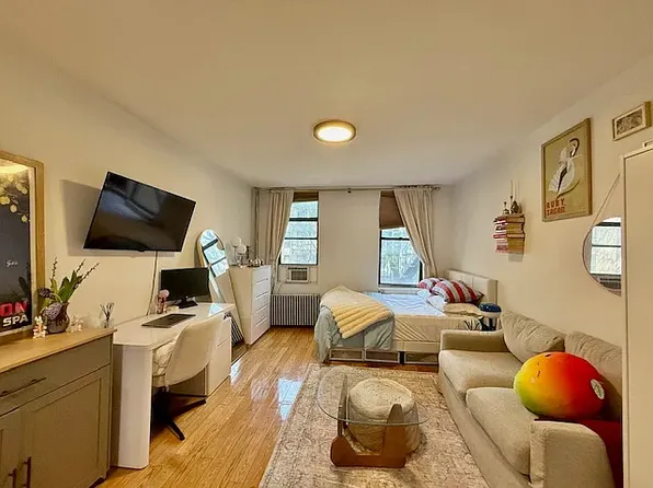 319 E 5th St APT 6, New York, NY 10003