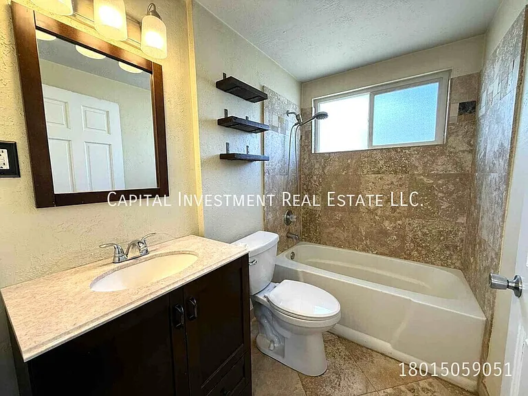 1102 E Sego Lily Dr — Photo 10