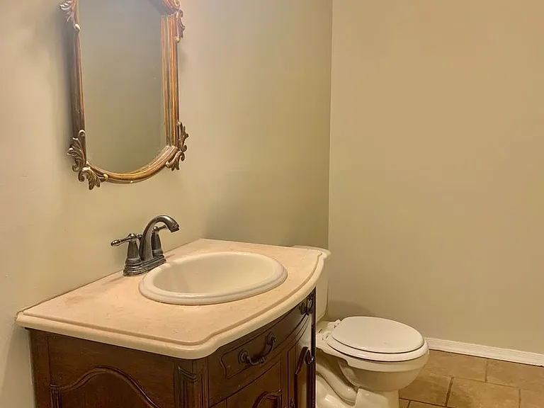 8038 Evesborough Dr — Photo 7