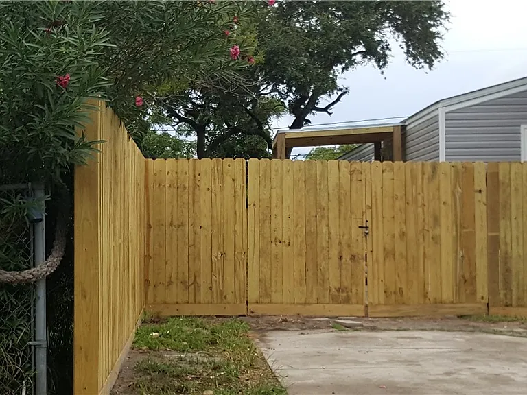 810 McDonald St — Photo 28