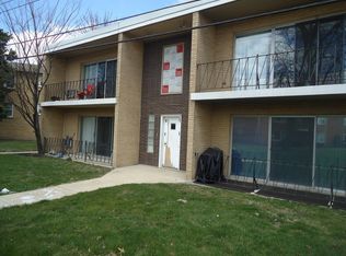 5818 W 107th Courtway St #8, Chicago Ridge, IL 60415