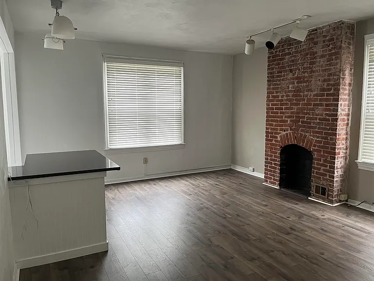 514 S Graham St #2 — Photo 3