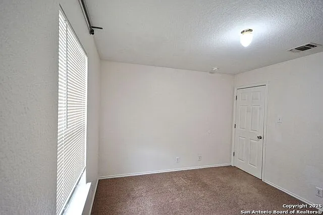 419 Aaron Ln — Photo 10
