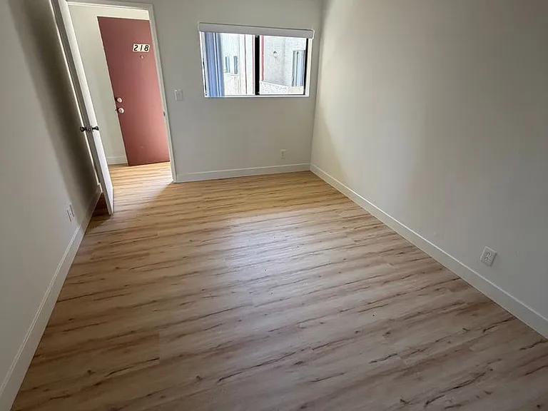 3726 Jasmine Ave — Photo 6