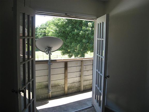2nd image of 10601 South Dr APT 101