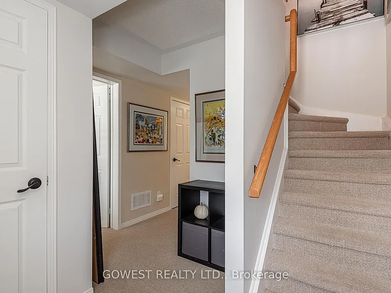 32 Valleymede Ct — Photo 7