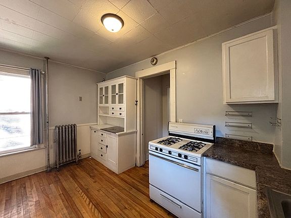 5th image of 427 6th St SE APT 3