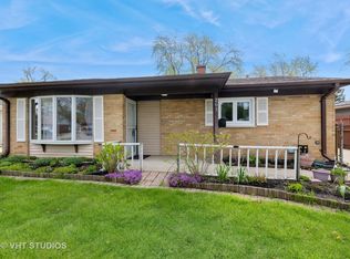 261 Renee Ter, Wheeling, IL 60090