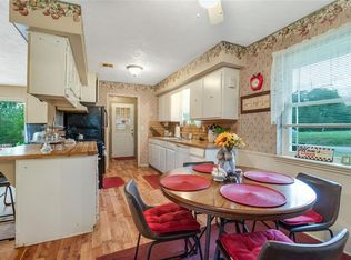 402 N Hall St, Fairfield, TX 75840