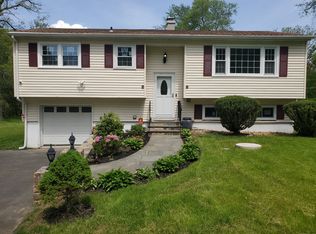 10 Butternut Ln, Danbury, CT 06811