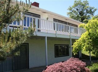 502 W Hilltop Rd, Talent, OR 97540