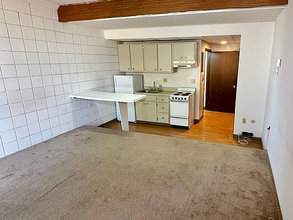 3rd image of 2668 Elmwood Ave #236