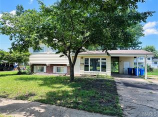 13 Floweridge Ln, Florissant, MO 63031