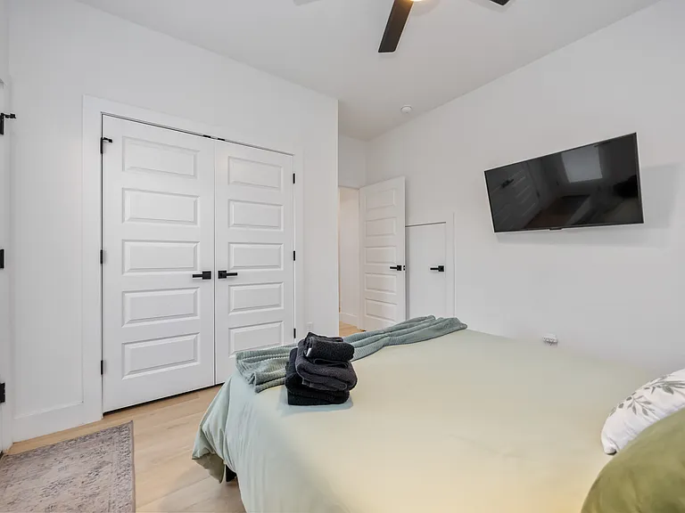 4718 Market St #2A — Photo 2