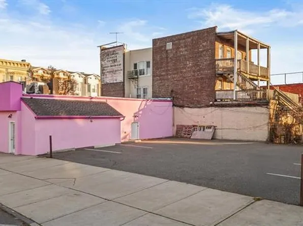 809-811 Broadway image 4 of 29