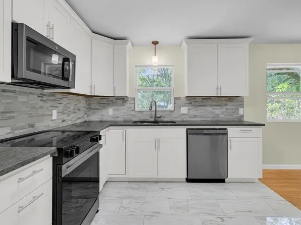 114 Wilson Dr, Summerville, SC 29483