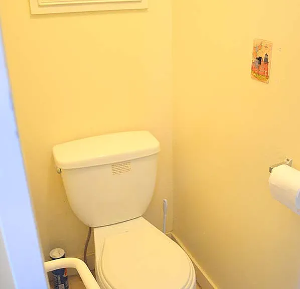 64 Hemlock Ave — Photo 20
