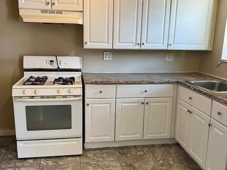 1518 Chartiers Ave — Photo 7
