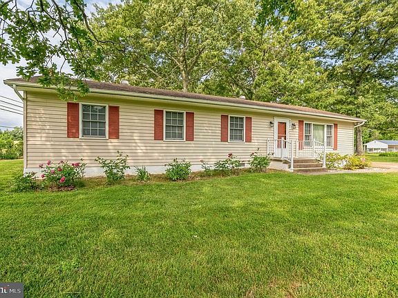 3rd image of 23735 Hicks Dr