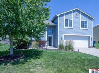 16912 Redman Ave, Omaha, NE 68116