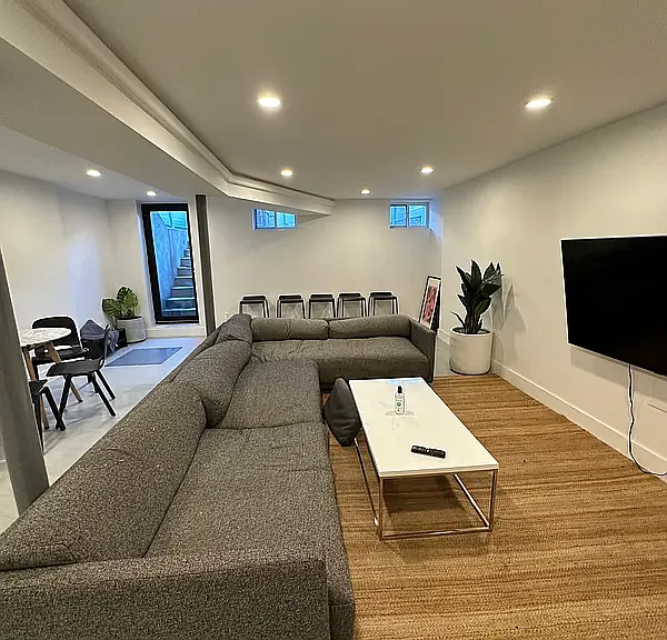 397 Stanhope St #1 — Photo 3