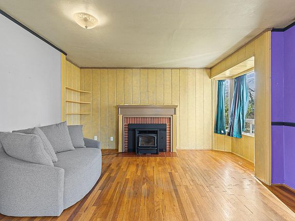 5th image of 44 Kenwood Ave