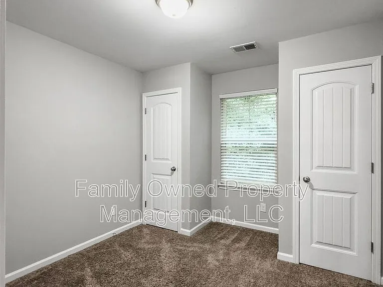 270 Jackson St — Photo 16