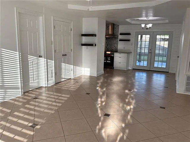 3 bed, 2.0 bath, 1500 sqft, $1,900 — Photo 4