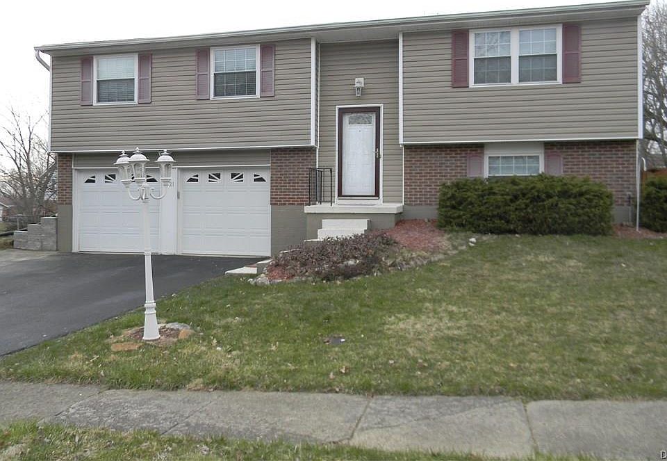 1st image of 4821 Amberwood Dr