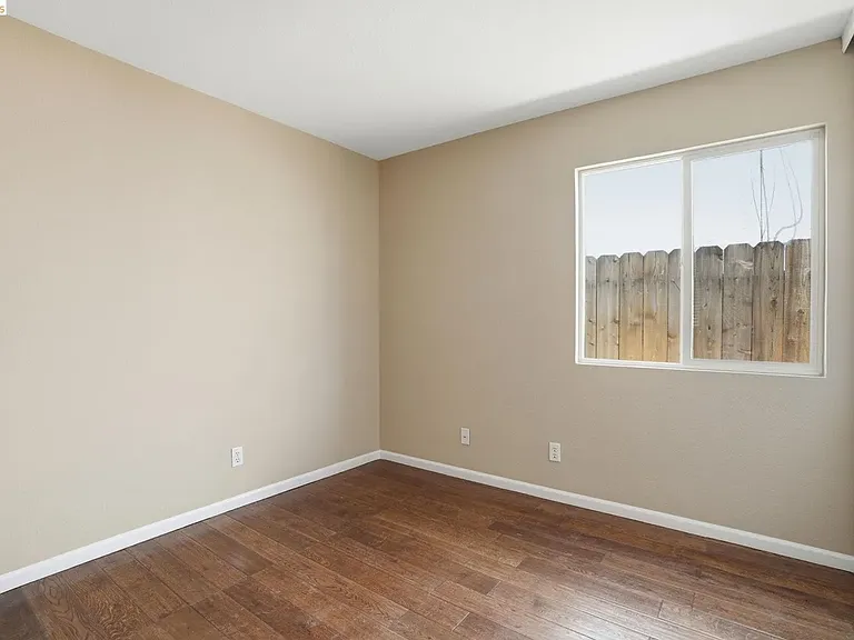 4465 Fall Ln — Photo 7