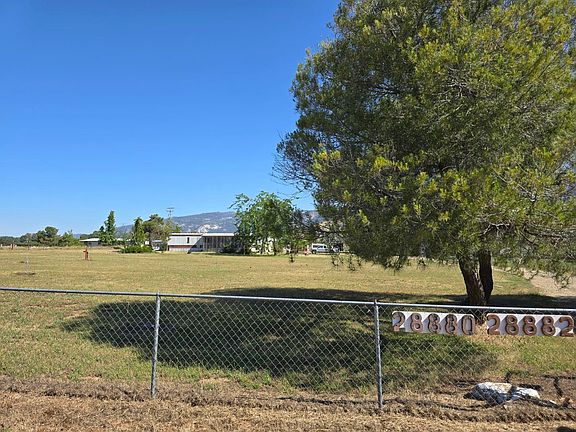2nd image of 28882 Burrough Valley Rd
