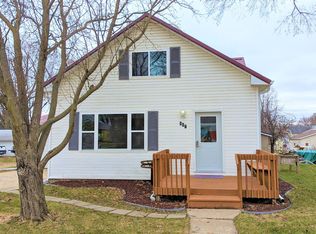 407 E Grundy Ave, Conrad, IA 50621