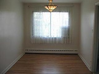 3rd image of 1557 Monroe Ave APT 3