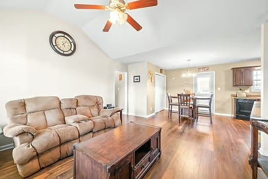 3rd image of 3427 Fox Meadow Way
