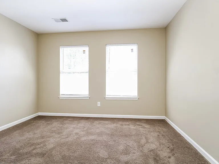 398 Roxie Ct — Photo 18