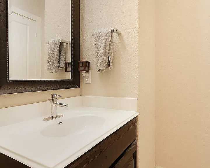 3831 Harry Wurzbach Rd #21 — Photo 37