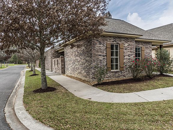 5th image of 401 S Montauban Dr