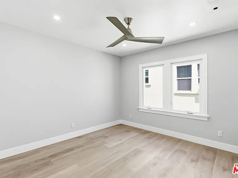 224 N New Hampshire Ave — Photo 18